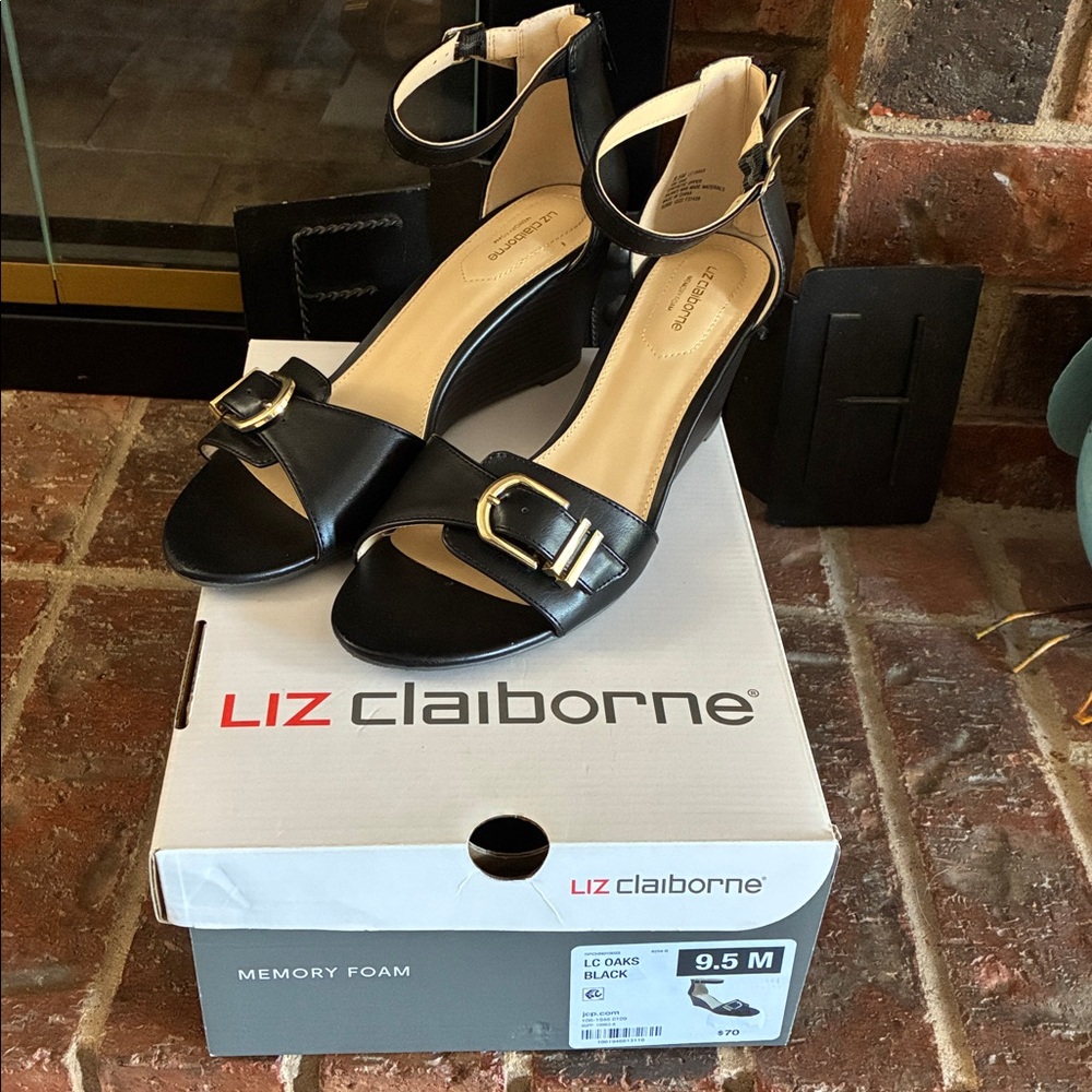 Liz Claiborne Black Wedge Heels with Buckle